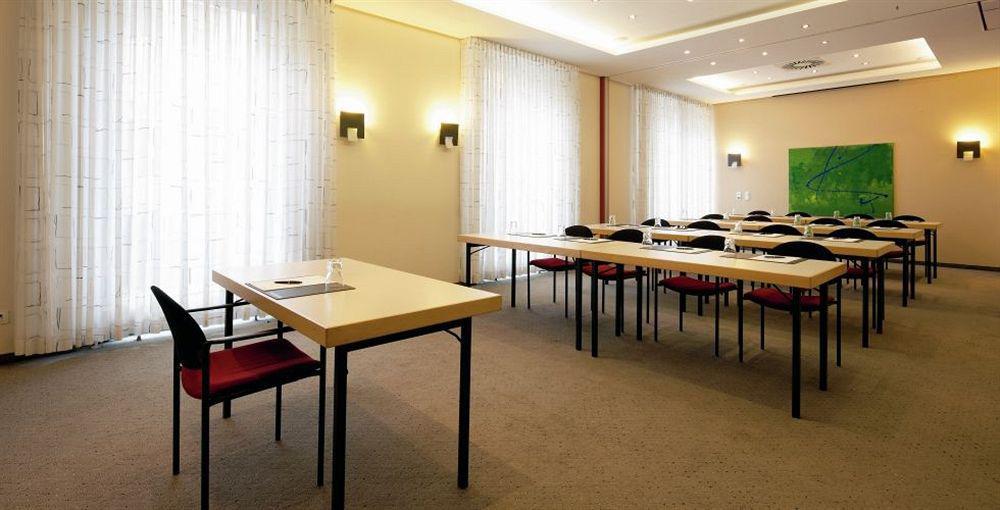 Intercityhotel Nuernberg Зручності фото